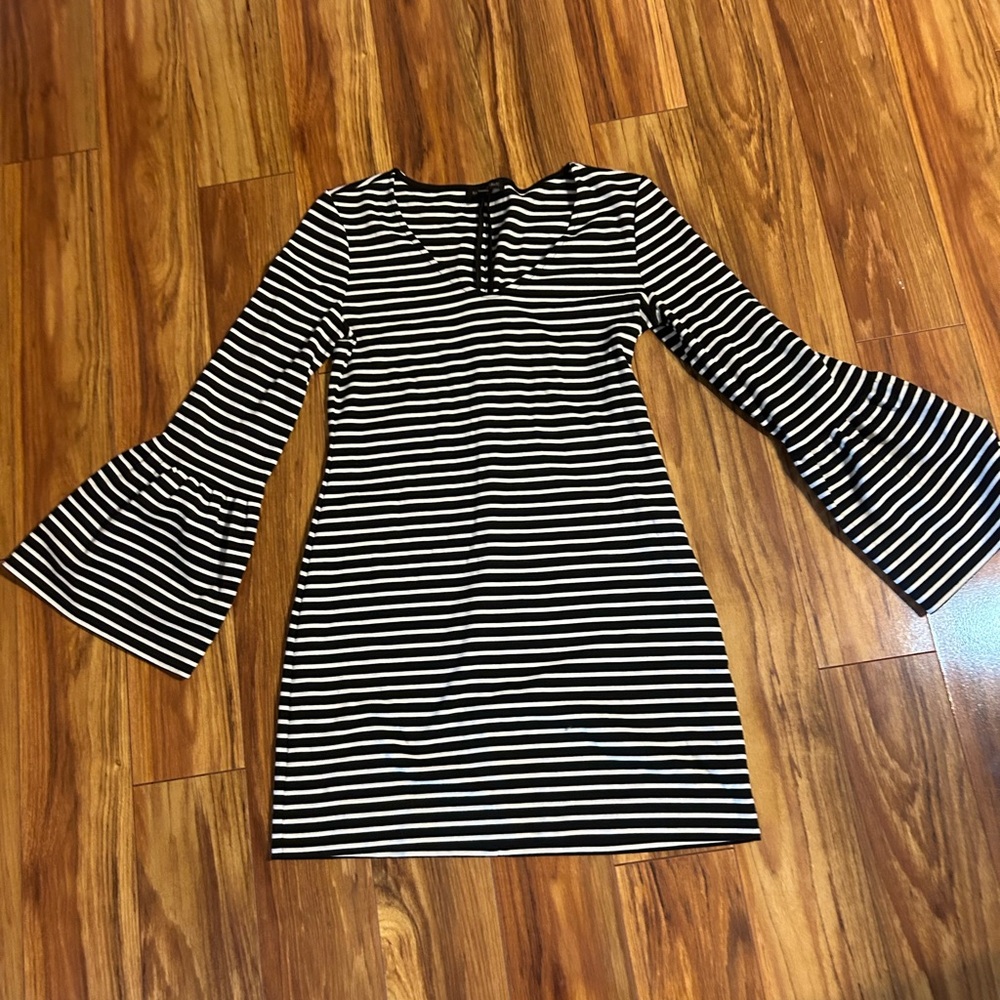 Banana Republic Black and White Sheath Dress with Bell Sleeves